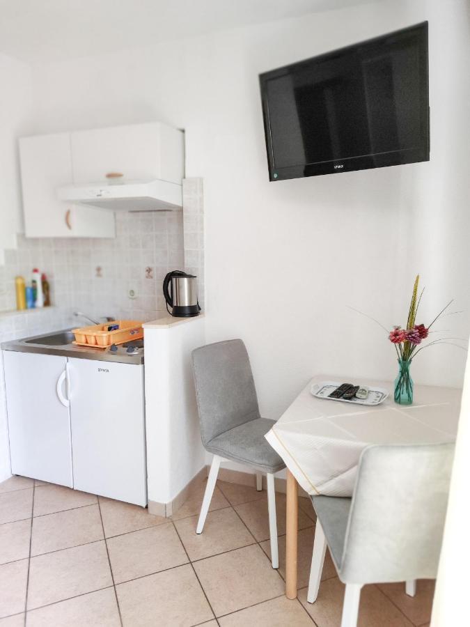 Apartments Kasalo Макарска Екстериор снимка