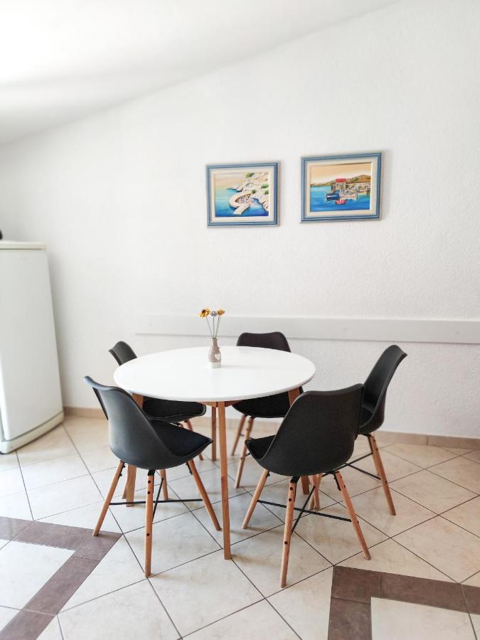 Apartments Kasalo Макарска Екстериор снимка